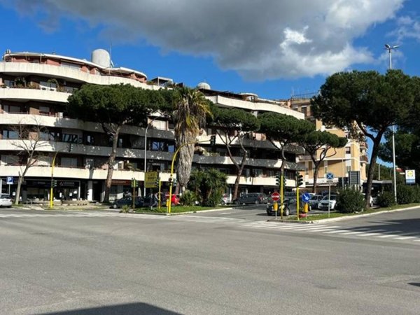 negozio in affitto a Roma in zona Portuense