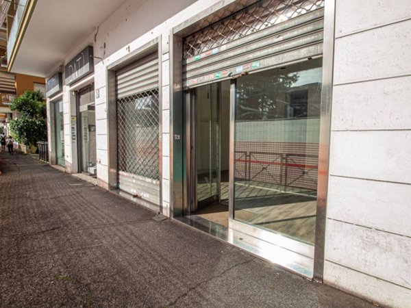 negozio in affitto a Roma in zona Primavalle