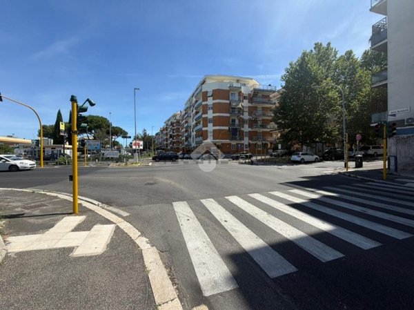 negozio in affitto a Roma in zona Monte Sacro/Talenti