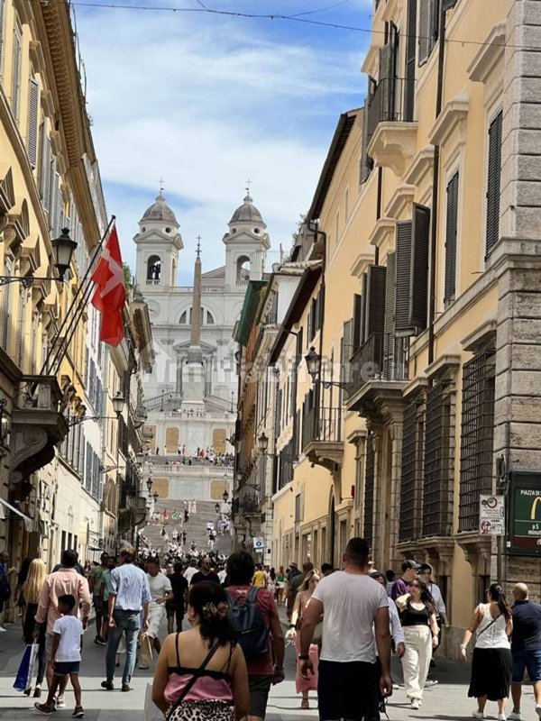 negozio in affitto a Roma in zona Campo Marzio