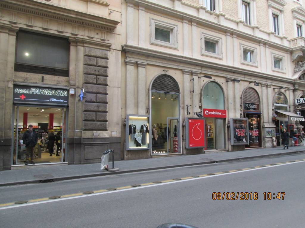 negozio in affitto a Roma in zona Trevi-Colonna