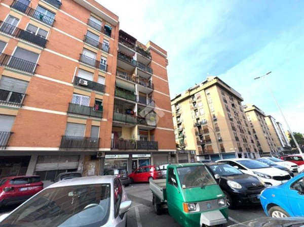 negozio in affitto a Roma in zona Portuense