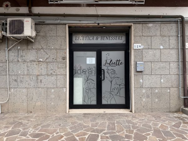 locale commerciale in affitto a Roma