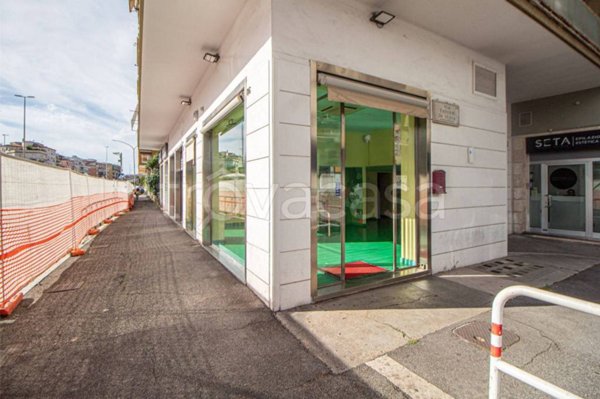 negozio in affitto a Roma in zona Primavalle