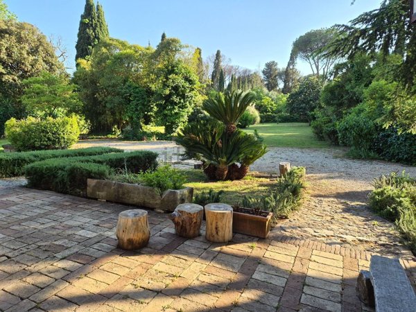 casa indipendente in affitto a Roma in zona Appio Pignatelli