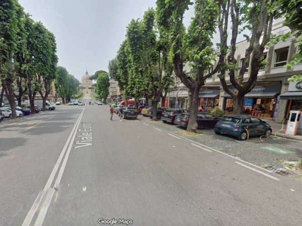 negozio in affitto a Roma in zona EUR