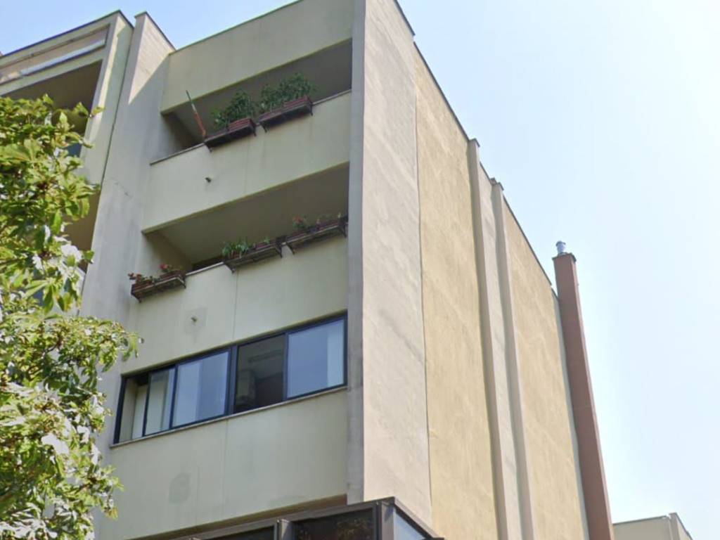 locale commerciale in affitto a Roma in zona Giuliano Dalmata