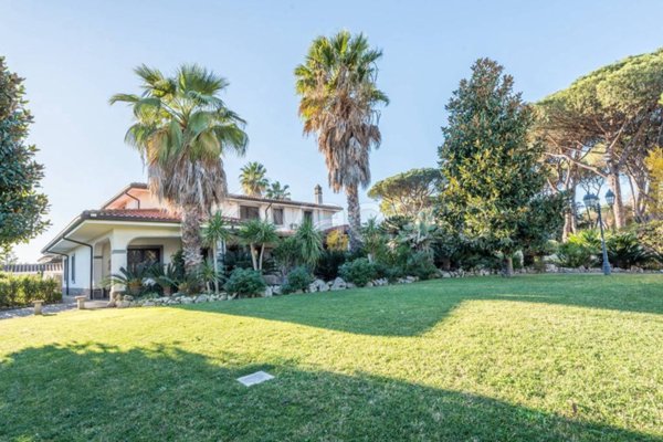 casa indipendente in affitto a Roma in zona Infernetto
