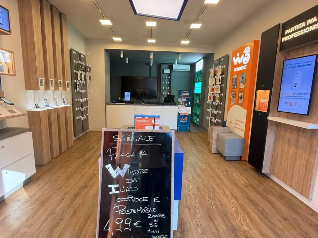 negozio in affitto a Roma in zona Monte Sacro/Talenti