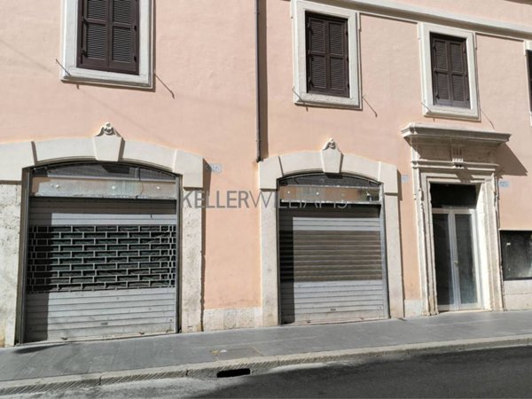 locale commerciale in affitto a Roma in zona Campo Marzio