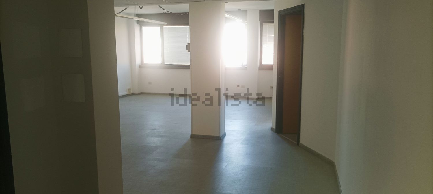 ufficio in affitto a Roma in zona Cinecittà