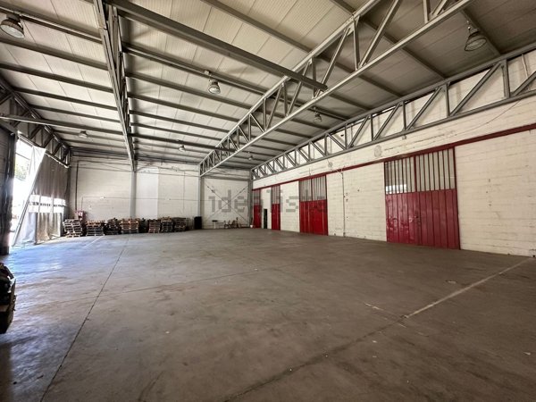 locale di sgombero in affitto a Roma in zona Romanina