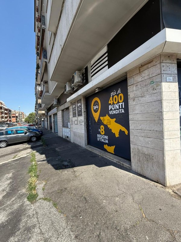 negozio in affitto a Roma in zona Collatino