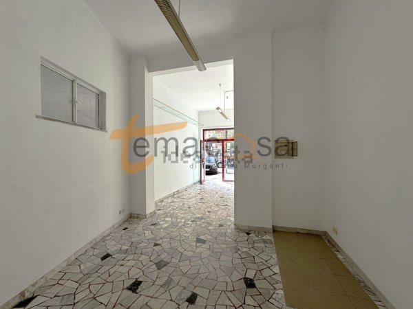 locale commerciale in affitto a Roma in zona Appio Latino