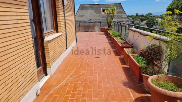 appartamento in affitto a Roma in zona Tomba di Nerone
