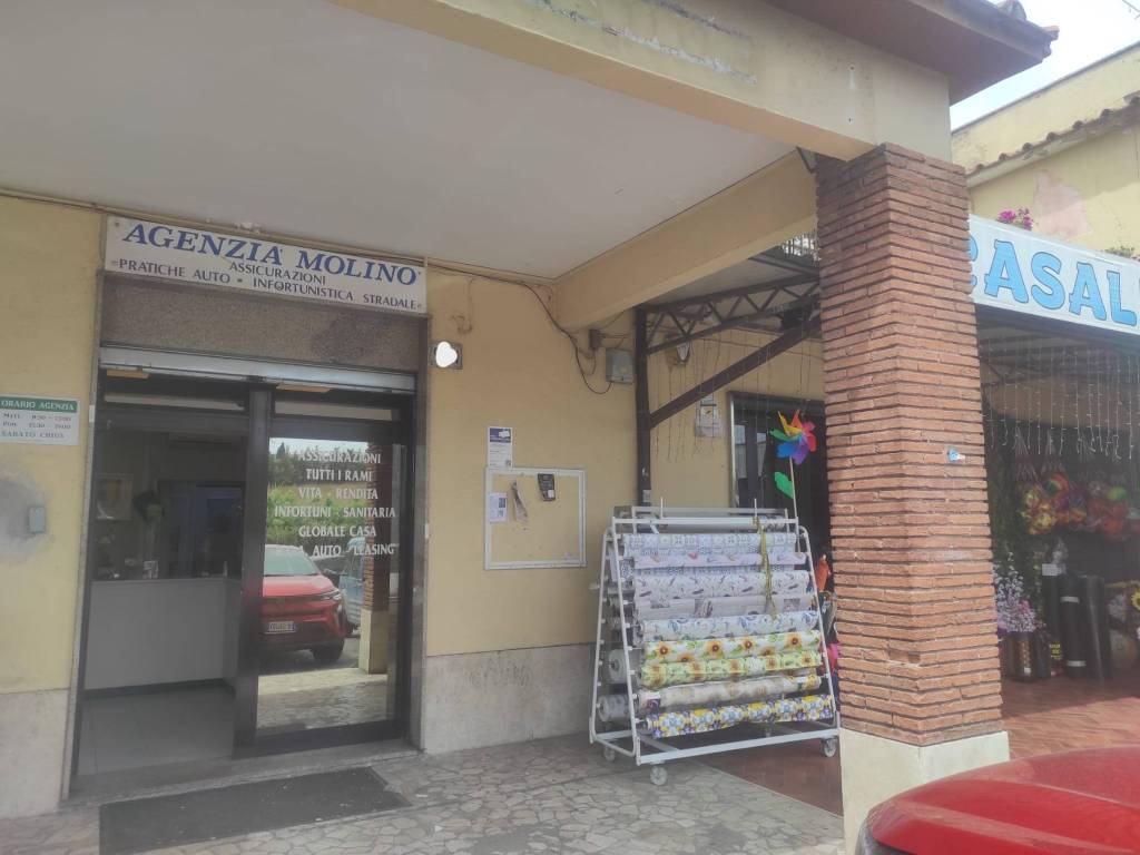 negozio in affitto a Roma in zona Ardeatino