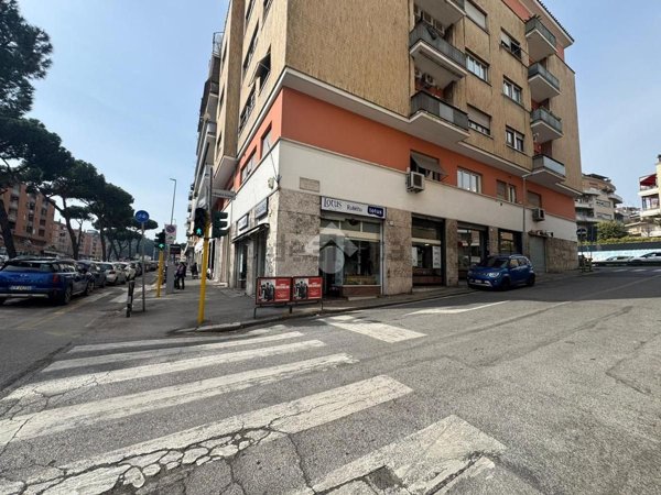 locale commerciale in affitto a Roma in zona Aurelio