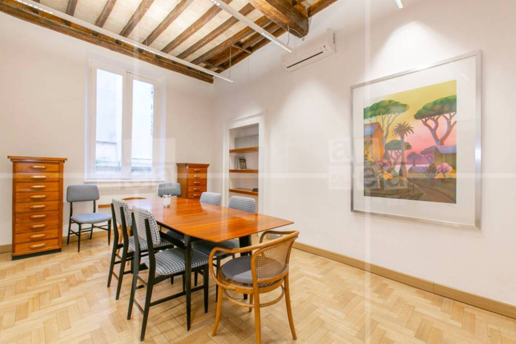 appartamento in affitto a Roma in zona Trevi-Colonna