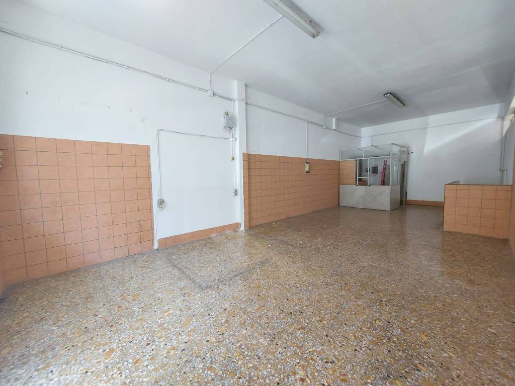 negozio in affitto a Roma in zona Prenestino-Centocelle
