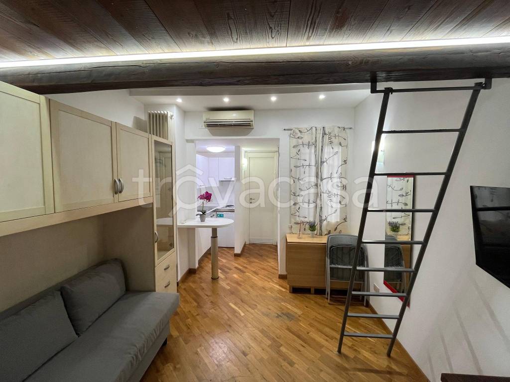 monolocale in affitto a Roma in zona Appio Latino