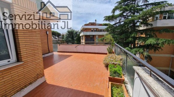 appartamento in affitto a Roma in zona Tomba di Nerone