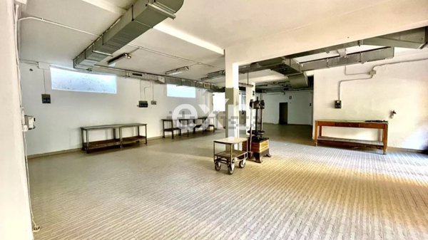 locale di sgombero in affitto a Roma in zona Aurelio