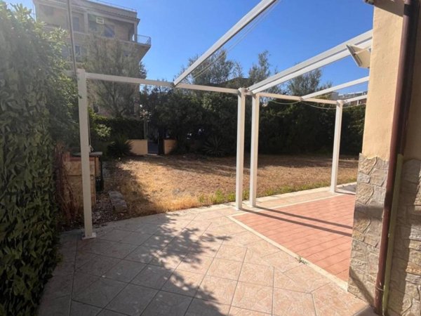 appartamento in affitto a Roma in zona Ostia