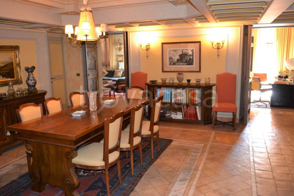 appartamento in affitto a Roma in zona Pigna - Sant'Angelo