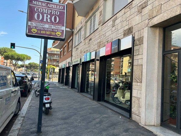negozio in affitto a Roma in zona Appio Latino