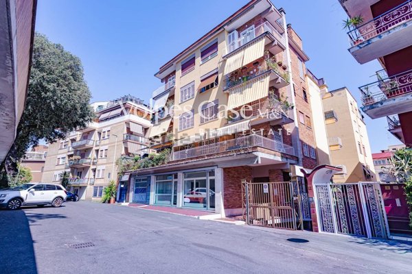 locale commerciale in affitto a Roma in zona Monte Sacro/Talenti