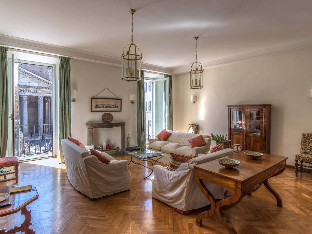 appartamento in affitto a Roma in zona Parione/Sant'Eustachio