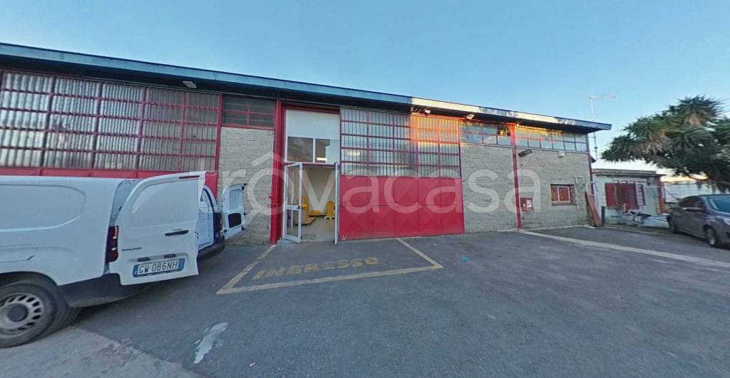 locale commerciale in affitto a Roma in zona Romanina