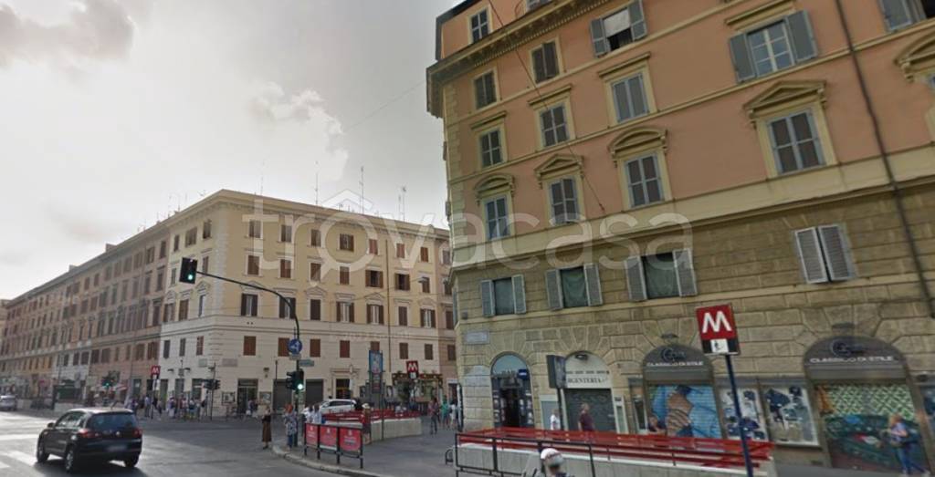 negozio in affitto a Roma in zona Rione Prati