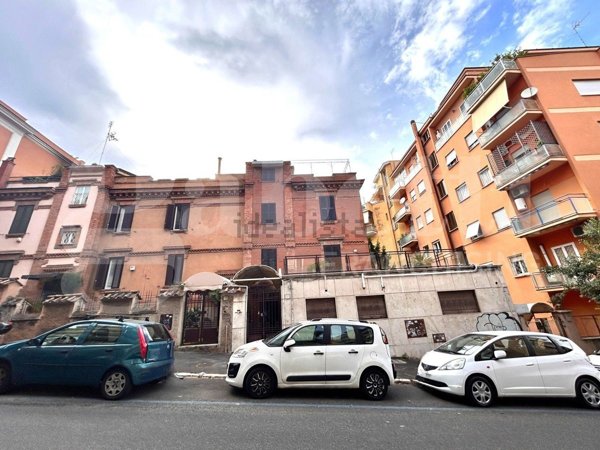 ufficio in affitto a Roma in zona Appio Latino