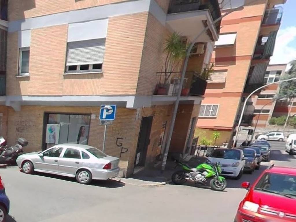 negozio in affitto a Roma in zona Monte Sacro/Talenti