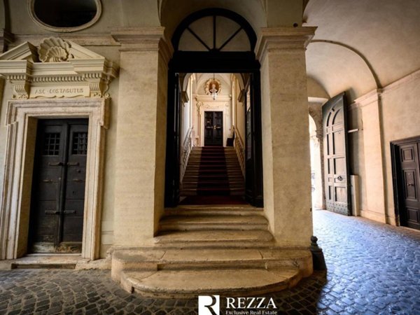 appartamento in affitto a Roma in zona Pigna - Sant'Angelo
