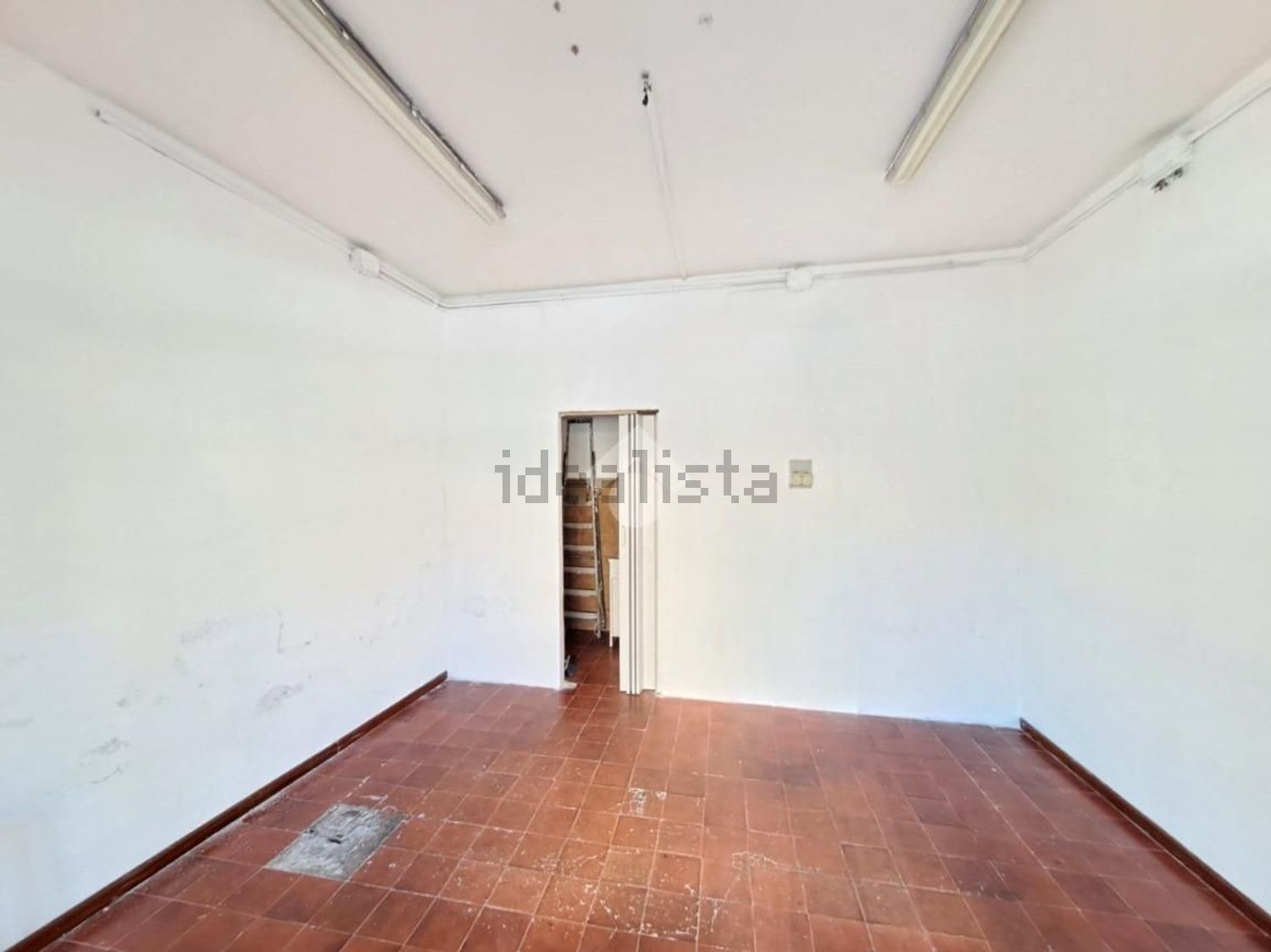 negozio in affitto a Roma in zona Torre Maura