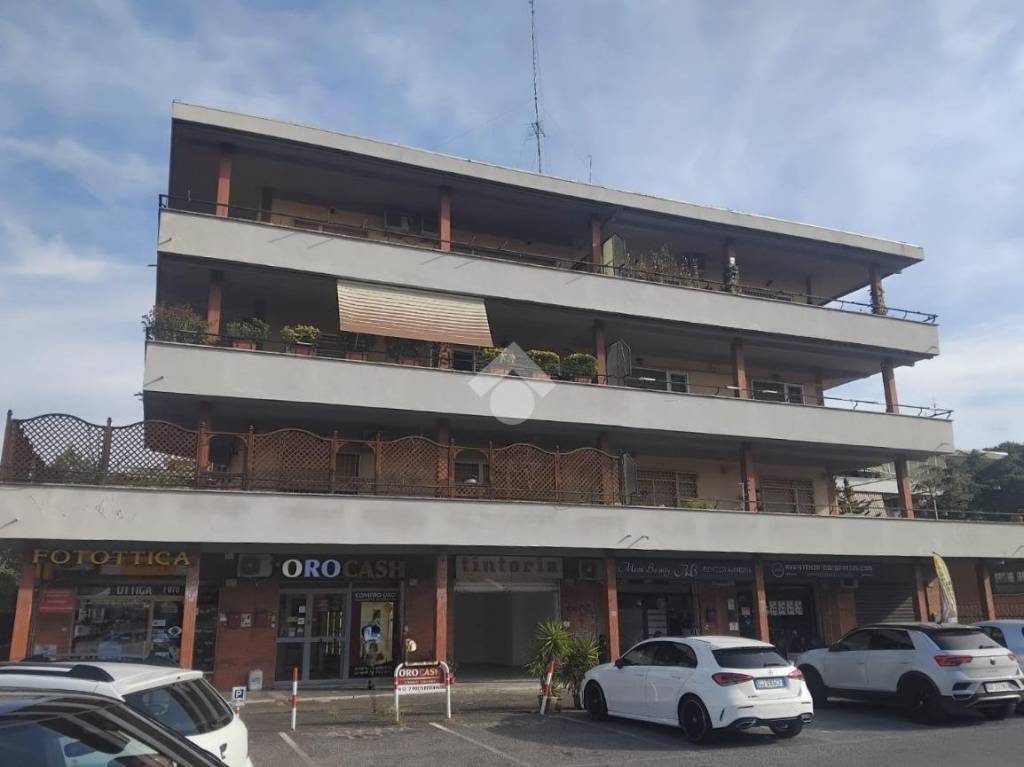 negozio in affitto a Roma in zona Portuense