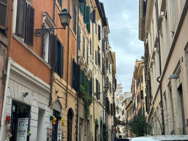 appartamento in affitto a Roma in zona Parione/Sant'Eustachio