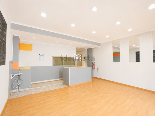 locale commerciale in affitto a Roma in zona Ostia