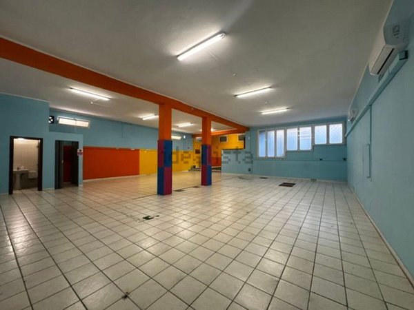 locale commerciale in affitto a Roma in zona Dragona/Bagnoletto