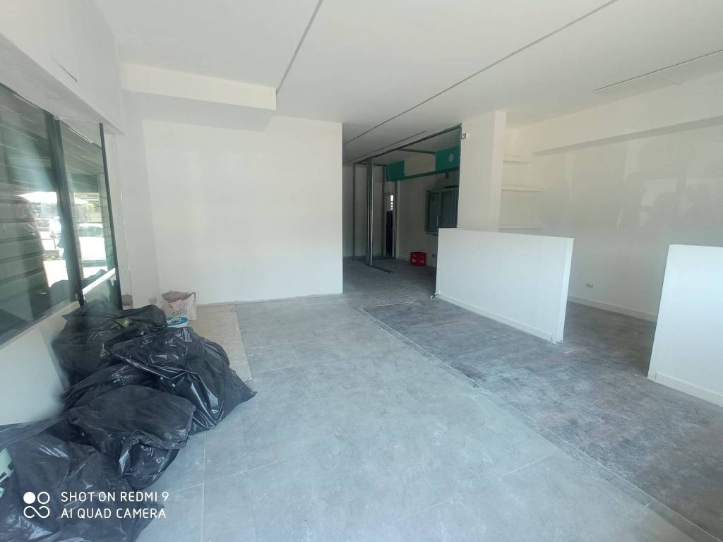 negozio in affitto a Roma in zona Casal Morena