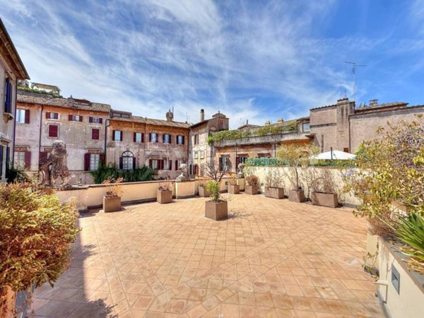 appartamento in affitto a Roma in zona Parione/Sant'Eustachio
