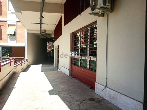 locale commerciale in affitto a Roma in zona Pietralata