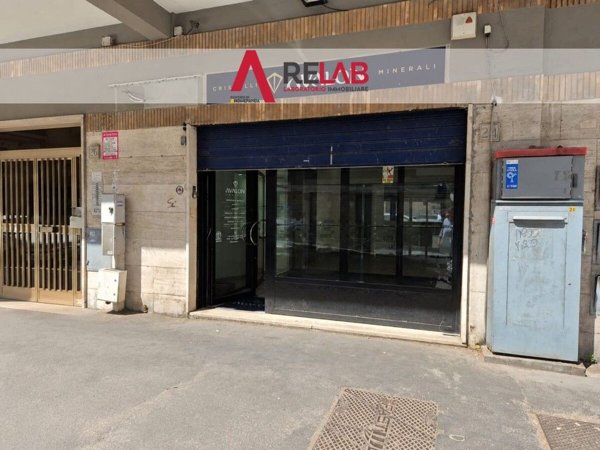 negozio in affitto a Roma in zona Celio