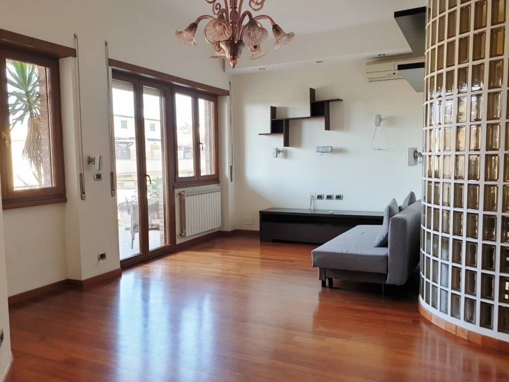 appartamento in affitto a Roma in zona Ostia