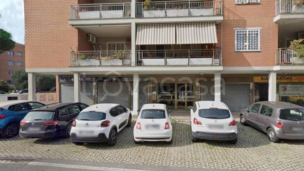 negozio in affitto a Roma in zona Spinaceto