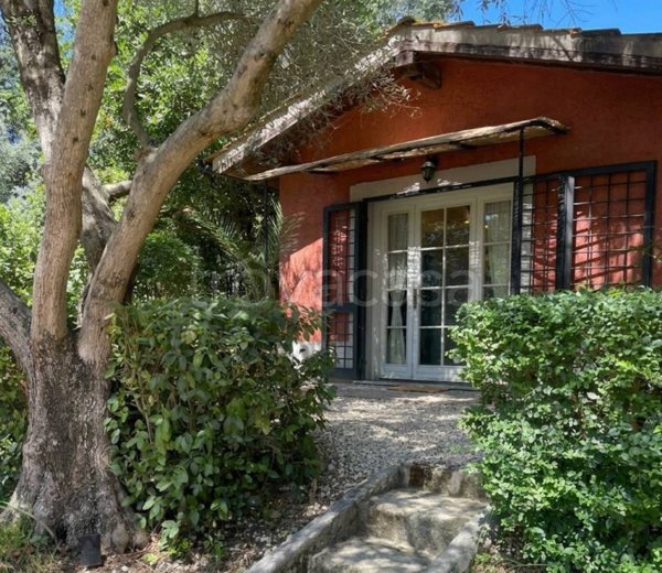 casa indipendente in affitto a Roma in zona EUR