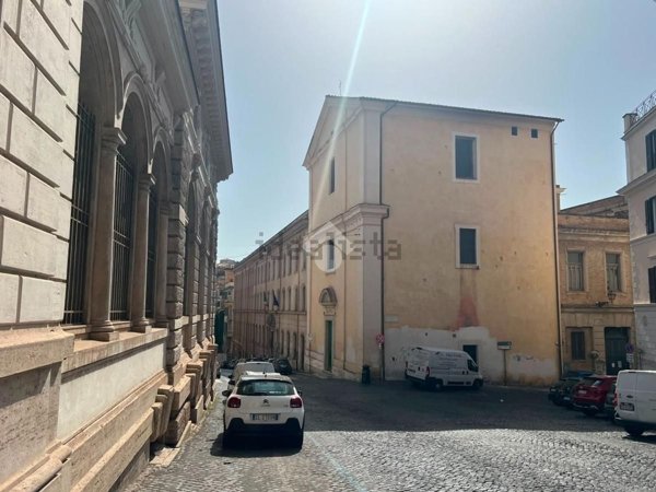 appartamento in affitto a Roma in zona Rione Monti/Campitelli
