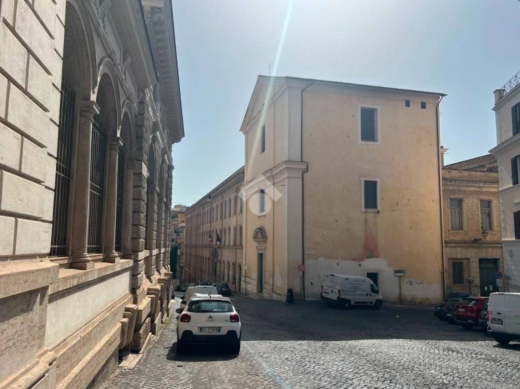 appartamento in affitto a Roma in zona Rione Monti/Campitelli